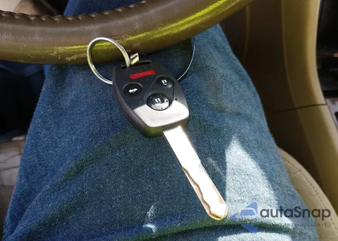 2006 Honda Accord 2.4 Ex из США, поврежденный, VIN 1HGCM56806A013783